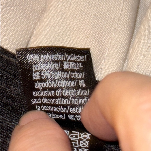 🌹VICTORIA SPORT LONG SLEEVE TEE - Picture 5 of 5